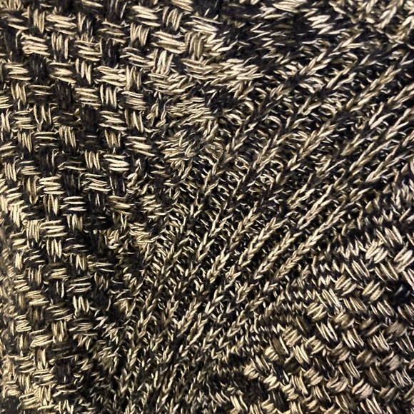 Universal Thread Sweater - Picture 3 of 4